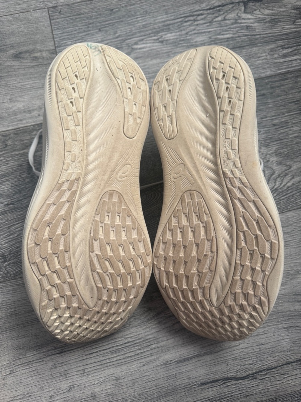 ASICS White Women's Neutral Running Sneakers - Picture 8 of 10
